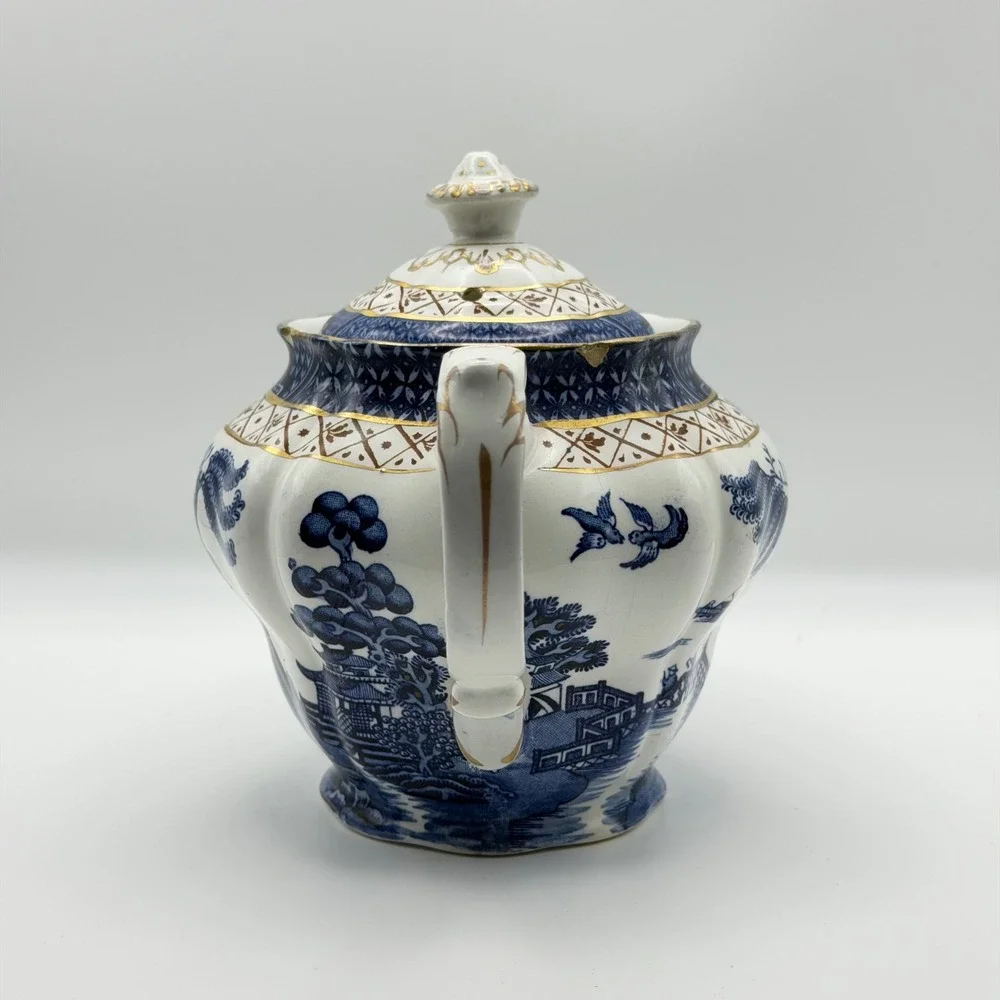 Vintage Booths Real Old Willow A8025 Teapot Blue White Gold Gilt England 6.5
